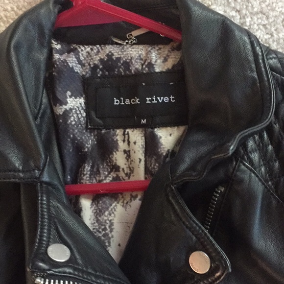 Women Jacket - Picture 2 of 4